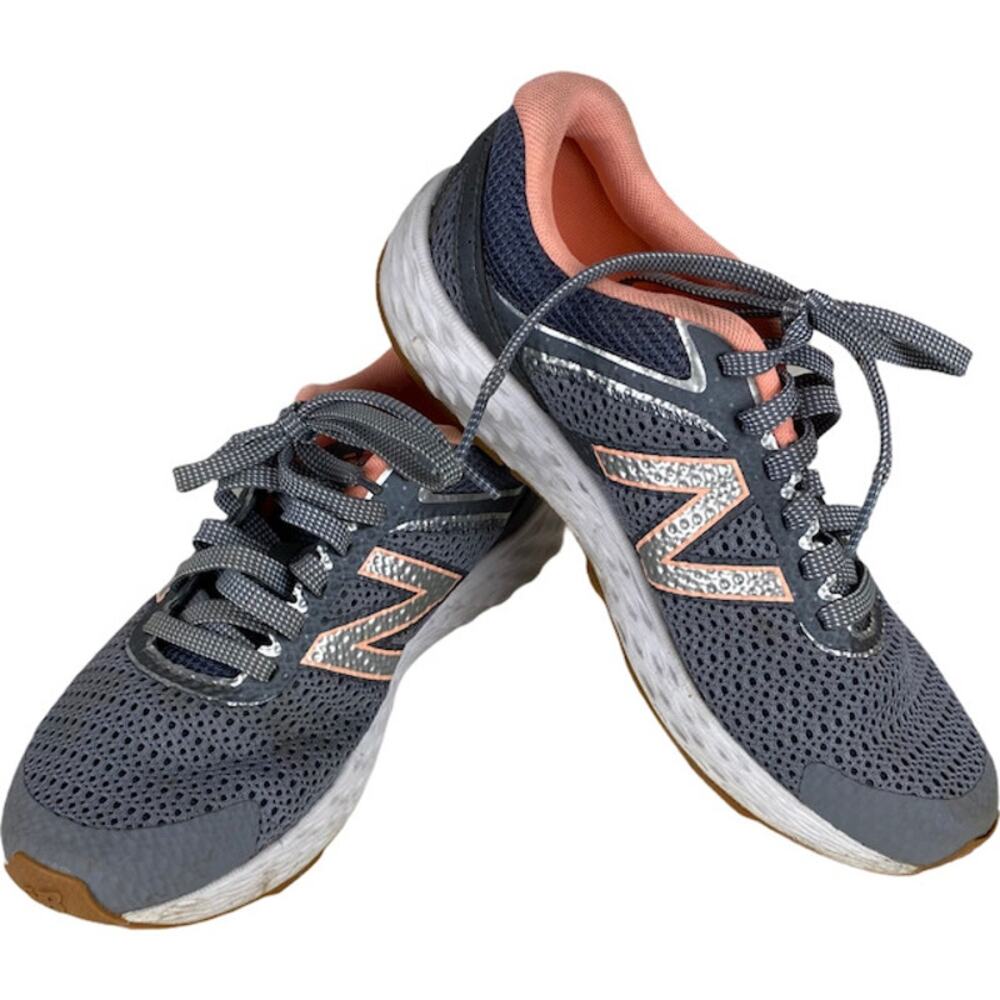 Women's NEW BALANCE Running Shoes Gray Coral 6.5 Lace Up W520RG3